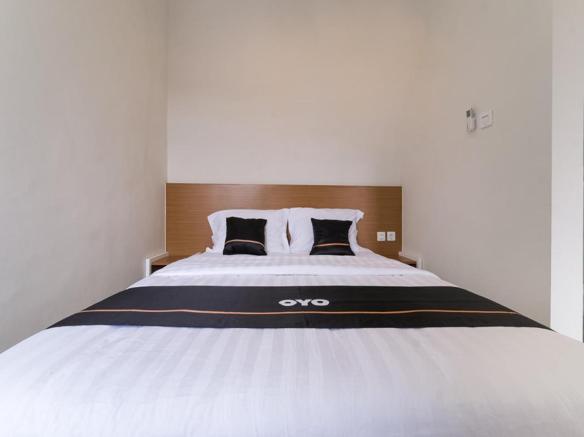 Super Oyo Collection O 90023 Damar Kusumo Guest House Maguwo Luaran gambar
