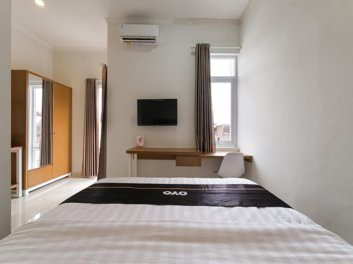 Super Oyo Collection O 90023 Damar Kusumo Guest House Maguwo Luaran gambar